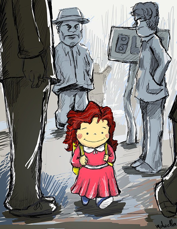 Small girl coming through.